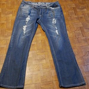 Awesomely trendy pair of bootcut jeans!! Size 18W